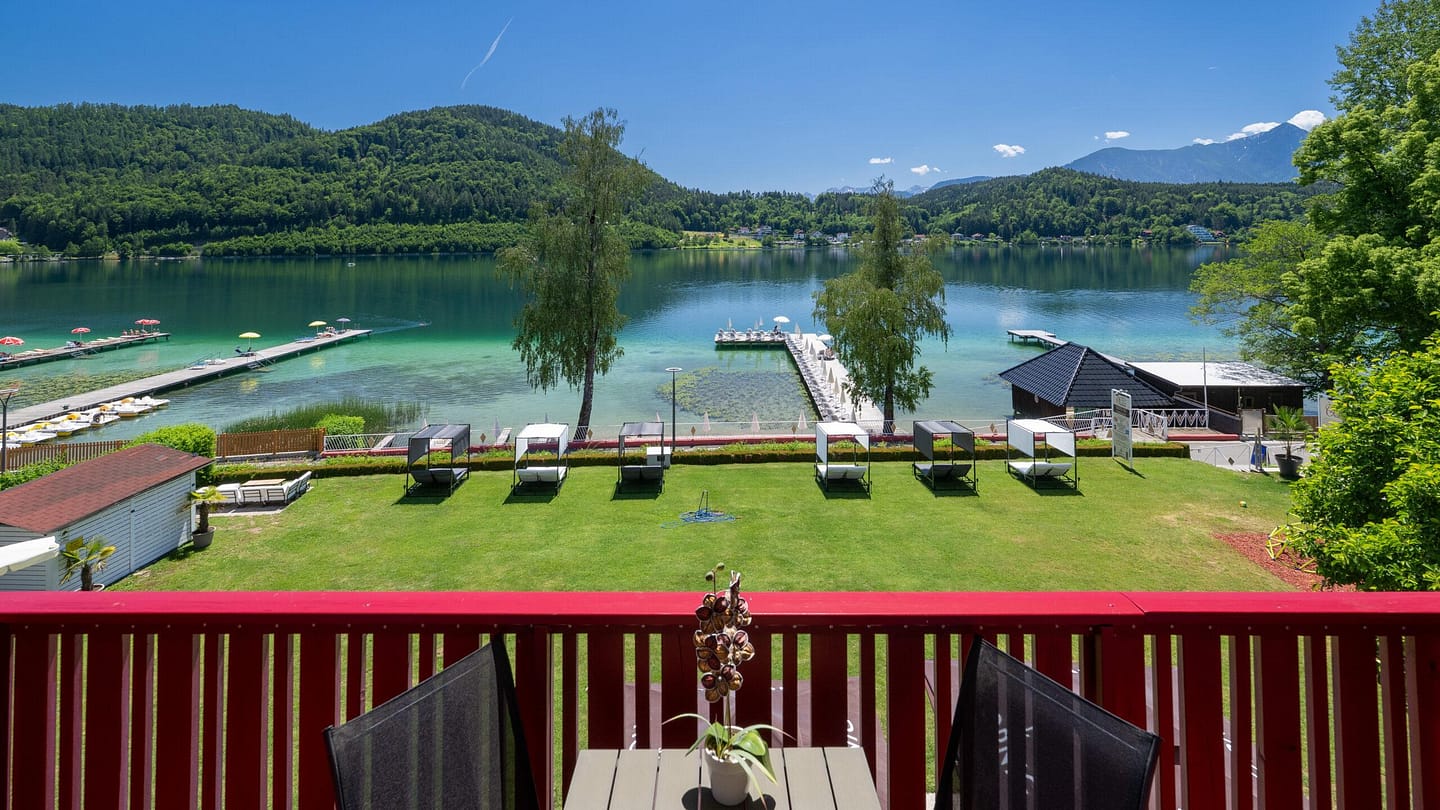 Blick vom Balkon auf den Klopeiner See